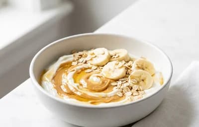 Greek Yogurt Bowl with Oats and Banana