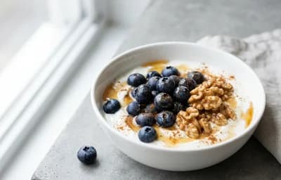 Yogurt with Blueberries and Walnuts
