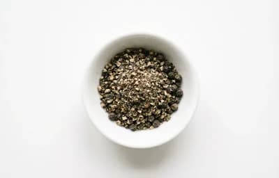 Coarsely Crushed Black Pepper