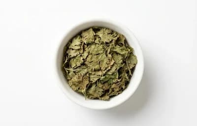 dried coriander leaf