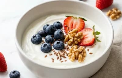 Yogurt with Berries and Walnuts