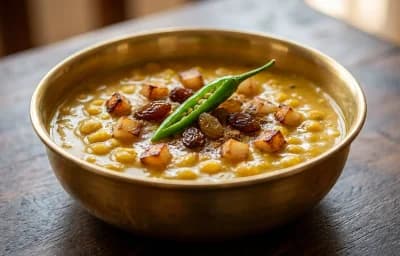 Cholar Dal Narkel Diye