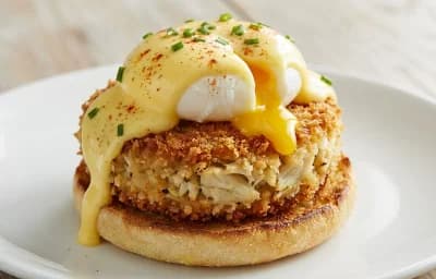 Crab Benedict