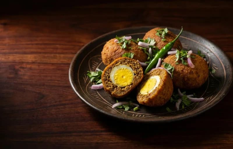 Dry Nargisi Kofta, Warqi Paratha and Coriander Chutney - Recipe 1
