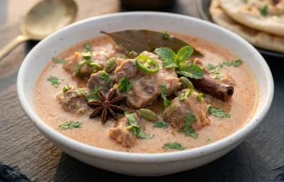 Kashmiri Daniwal Korma