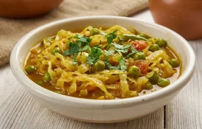 Patta Gobhi Matar Sabzi