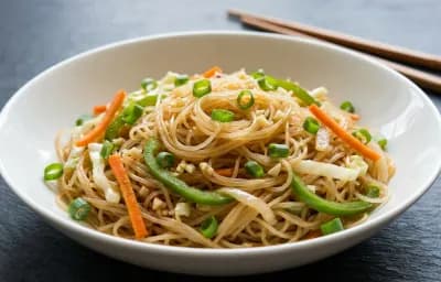 Veg Hakka Rice Noodles