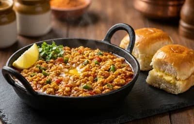 Egg Kheema Pav