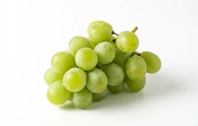 raw green seedless grapes
