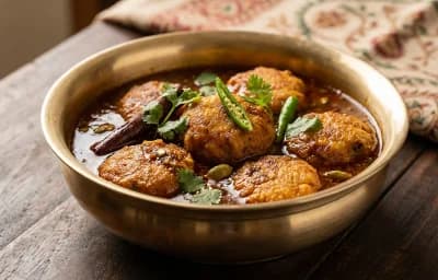 Chitol Maacher Muitha